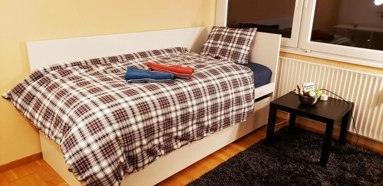 ホームステイ Private Bedroom ブルタンジュ